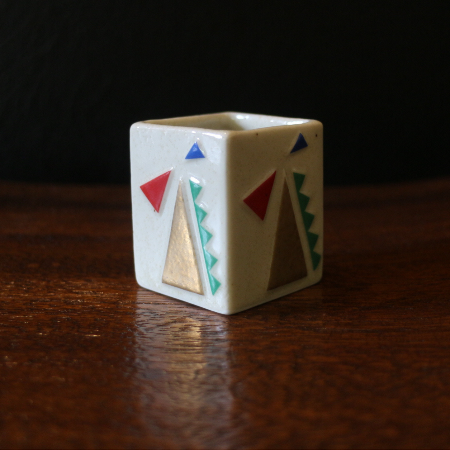 Ceramic Lid Stand