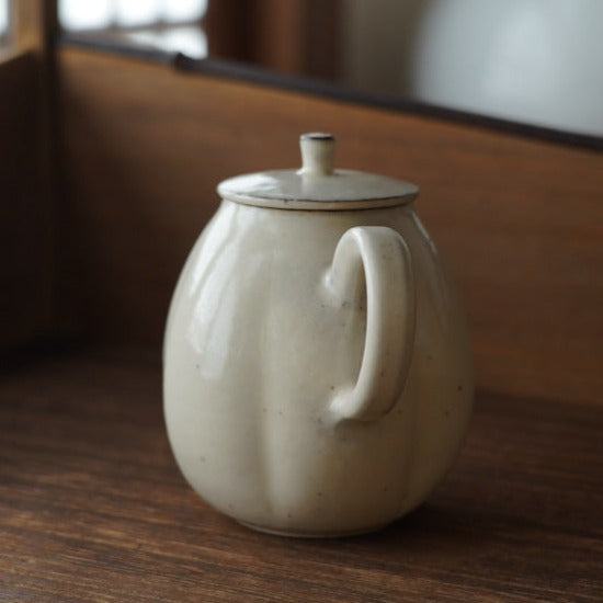 Diamond-pattern Ceramic Teapot with White Powder Glaze(Slim Style)