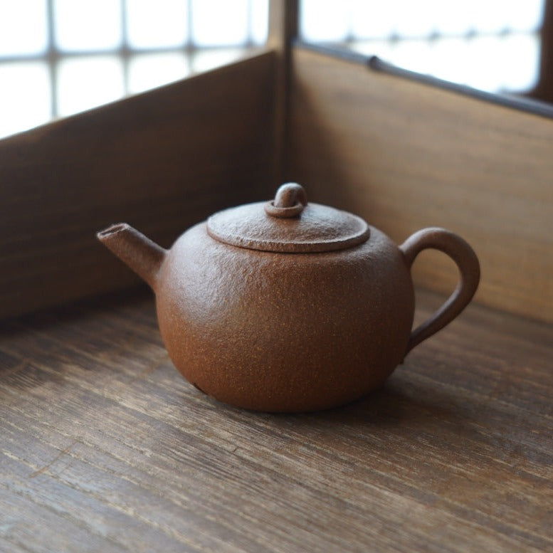 Clasp-lid Purple Clay Teapot