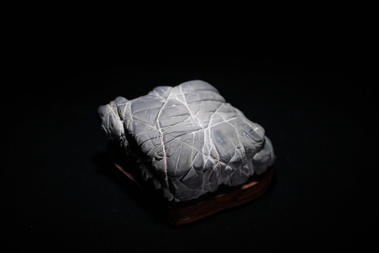 賞石擺件/靈璧石刀疤紋