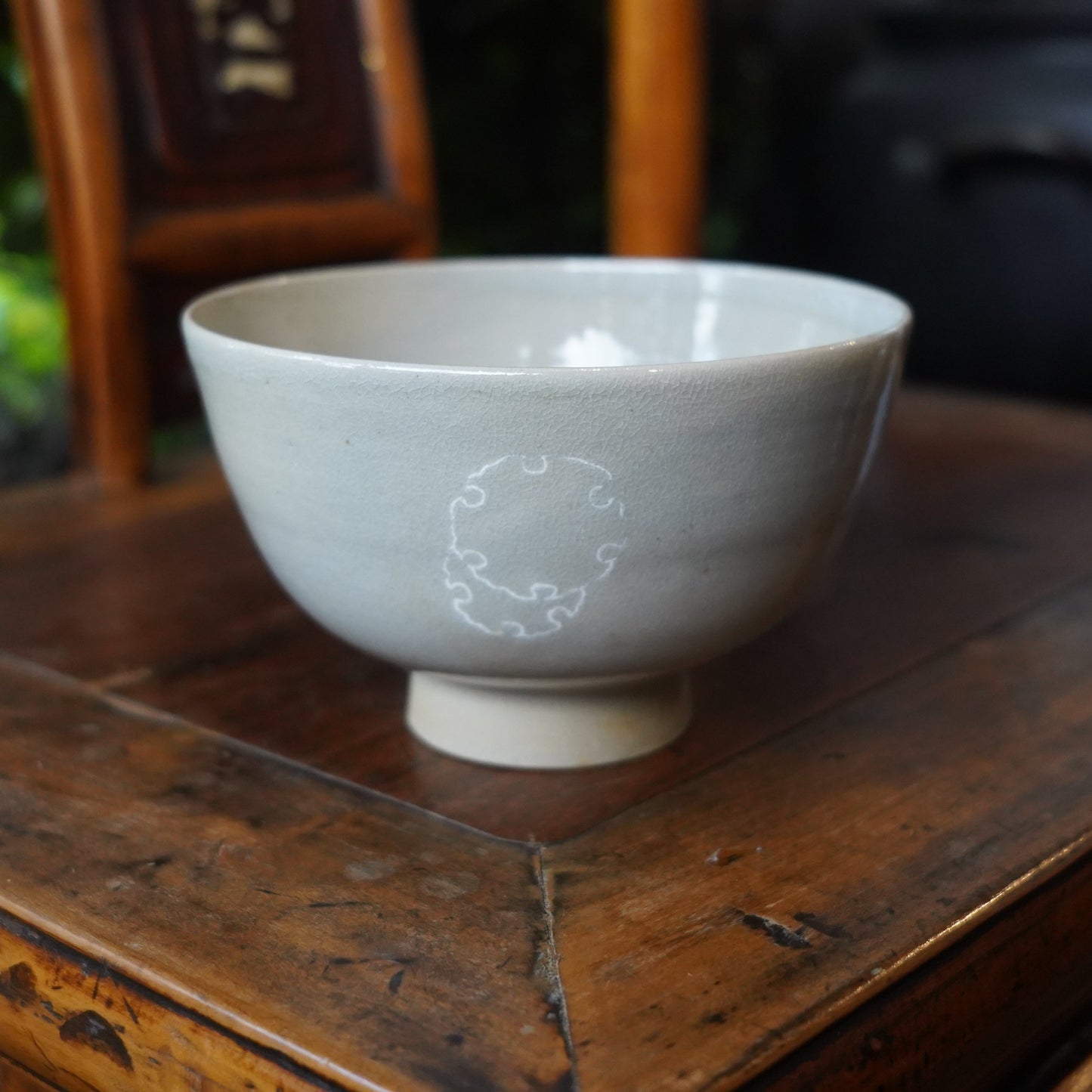 齒輪紋灰釉陶抹茶碗