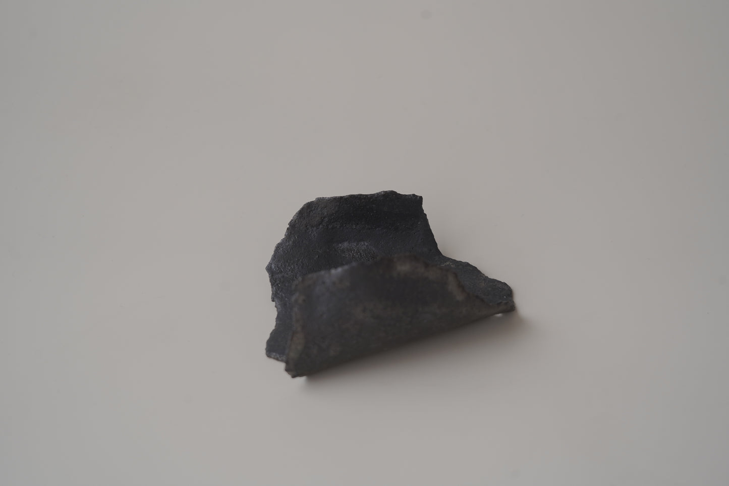 殘片臥香座/黑色