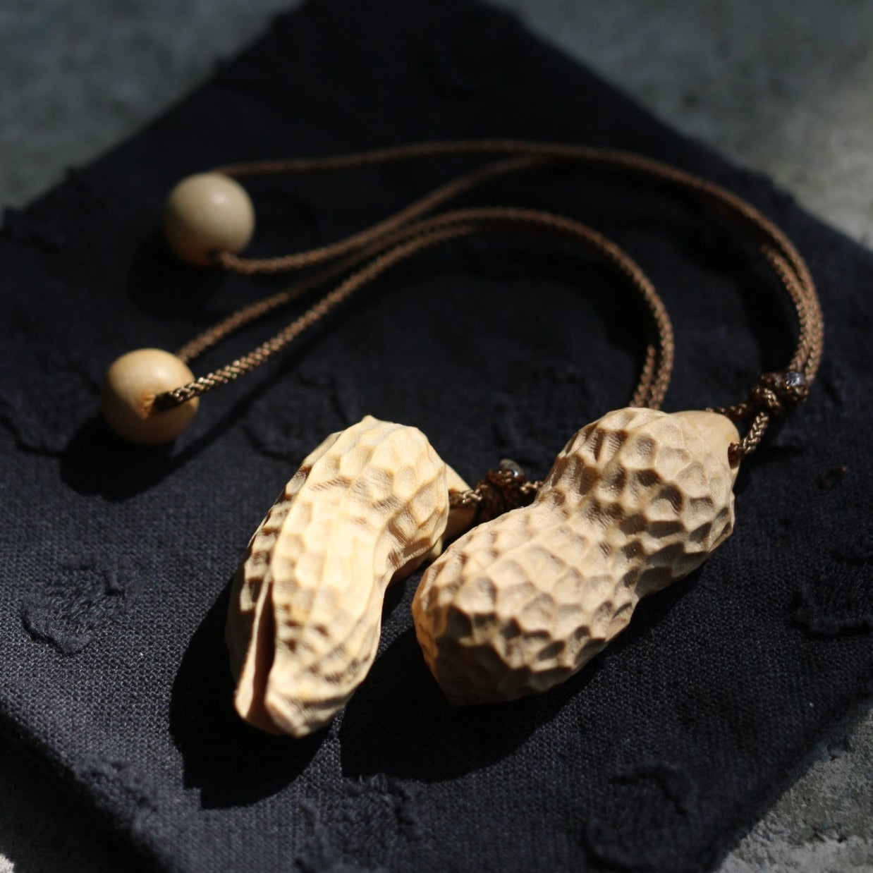 Auspicious peanuts
