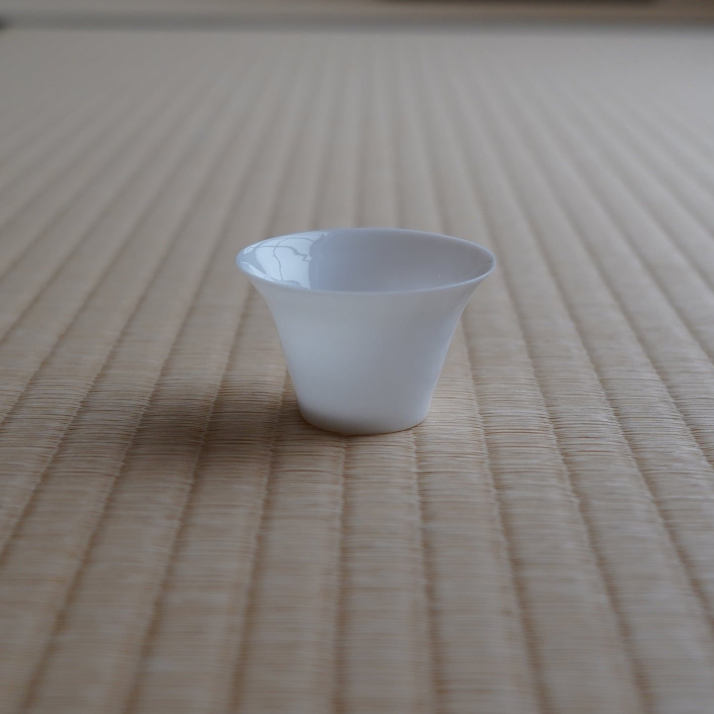 White Porcelain Thin-bodied Conical teacup