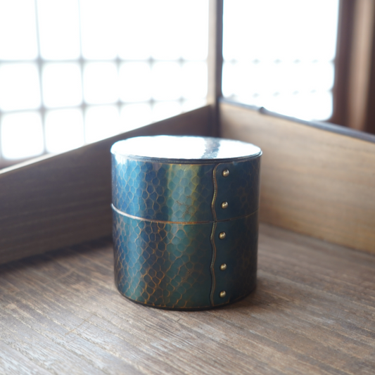 槌目紋直筒形銅茶罐