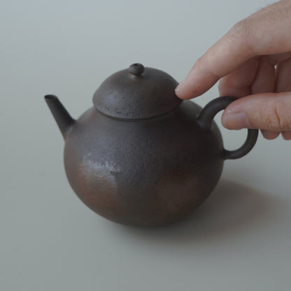 柴燒紫砂朱泥梨形單孔壺