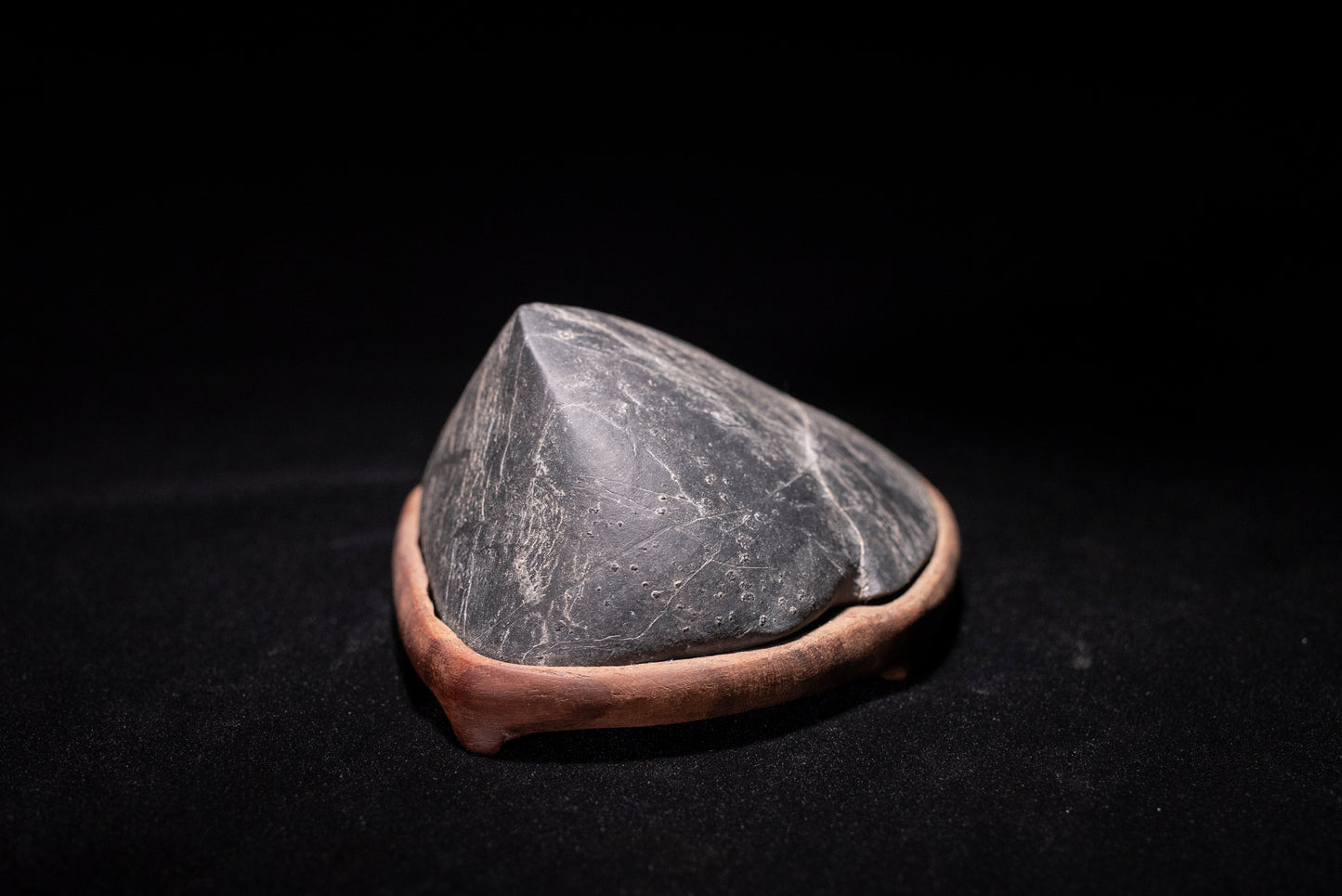 賞石擺件/靈璧石Lingbi Stones