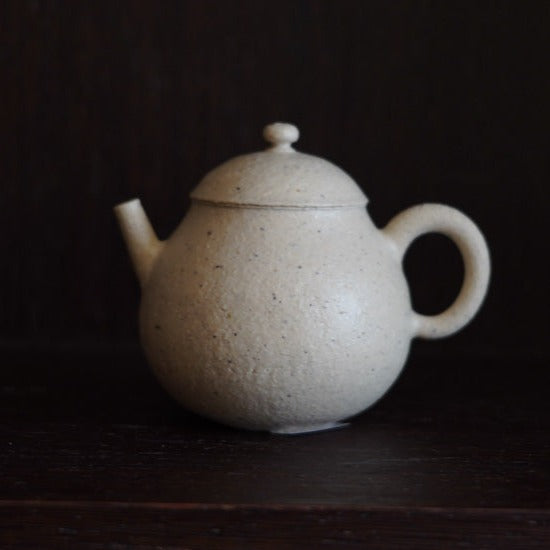 White Clay SiTing Teapot(small)