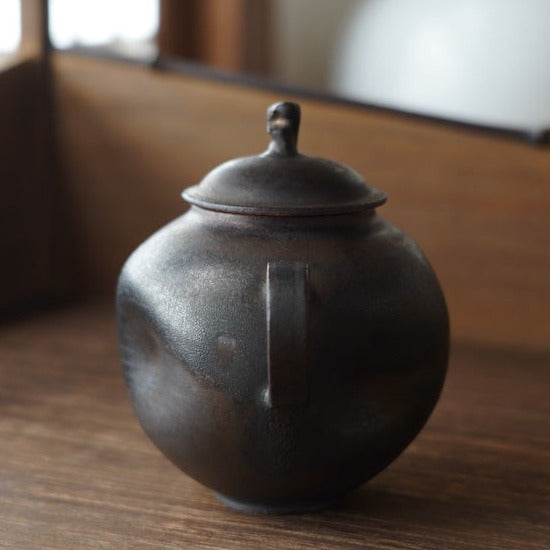 Iron-glazed Concave Teapot