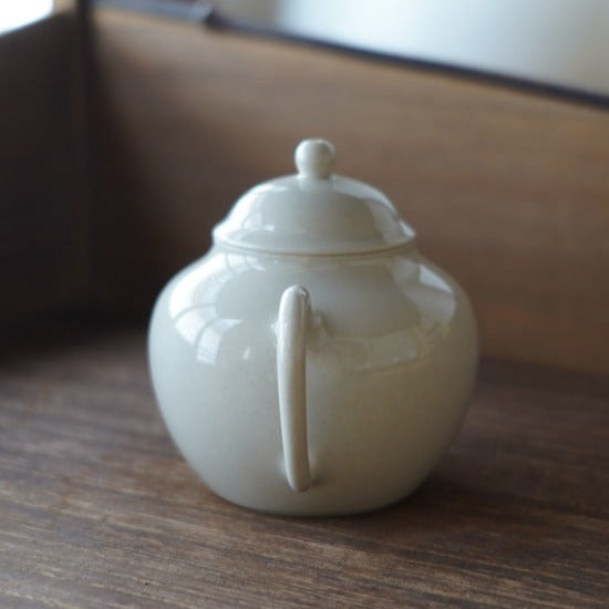 Ceramic Pear-shaped Teapot(Model A)