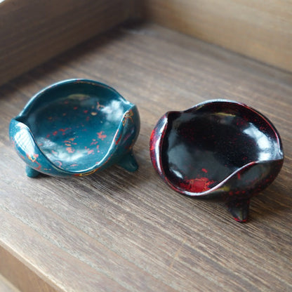 Lacquerware/boxwood three-legged tea sink