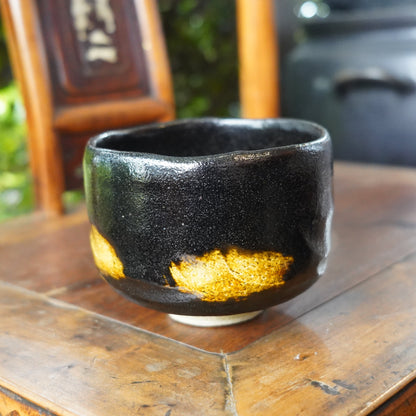 黑釉開片陶抹茶碗