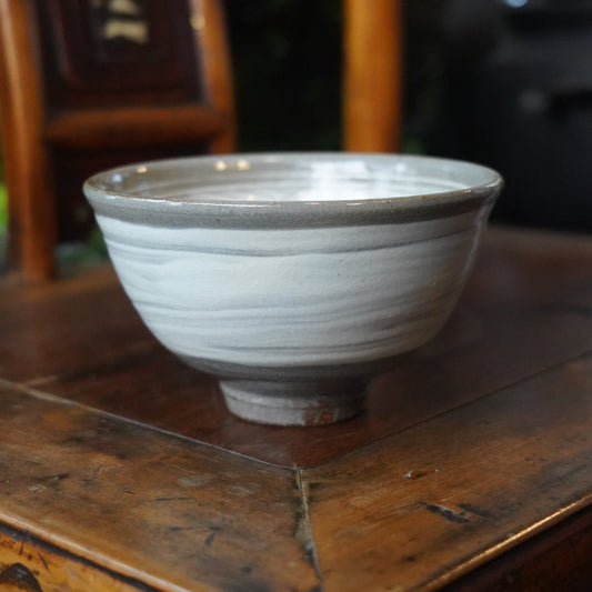 刷毛目陶抹茶碗