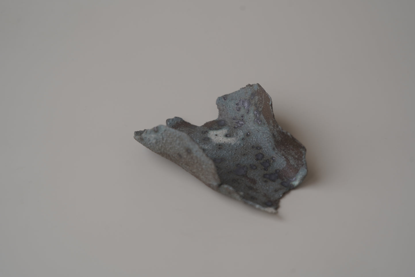 殘片臥香座/霉斑色
