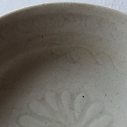 apanese Light Brown Carved Ceramic Handmade Serving Plate