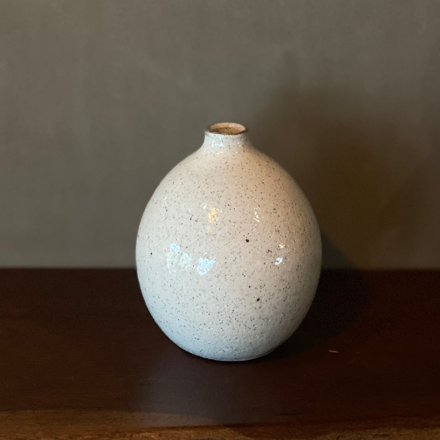 Pottery/round small mouth flower vessel