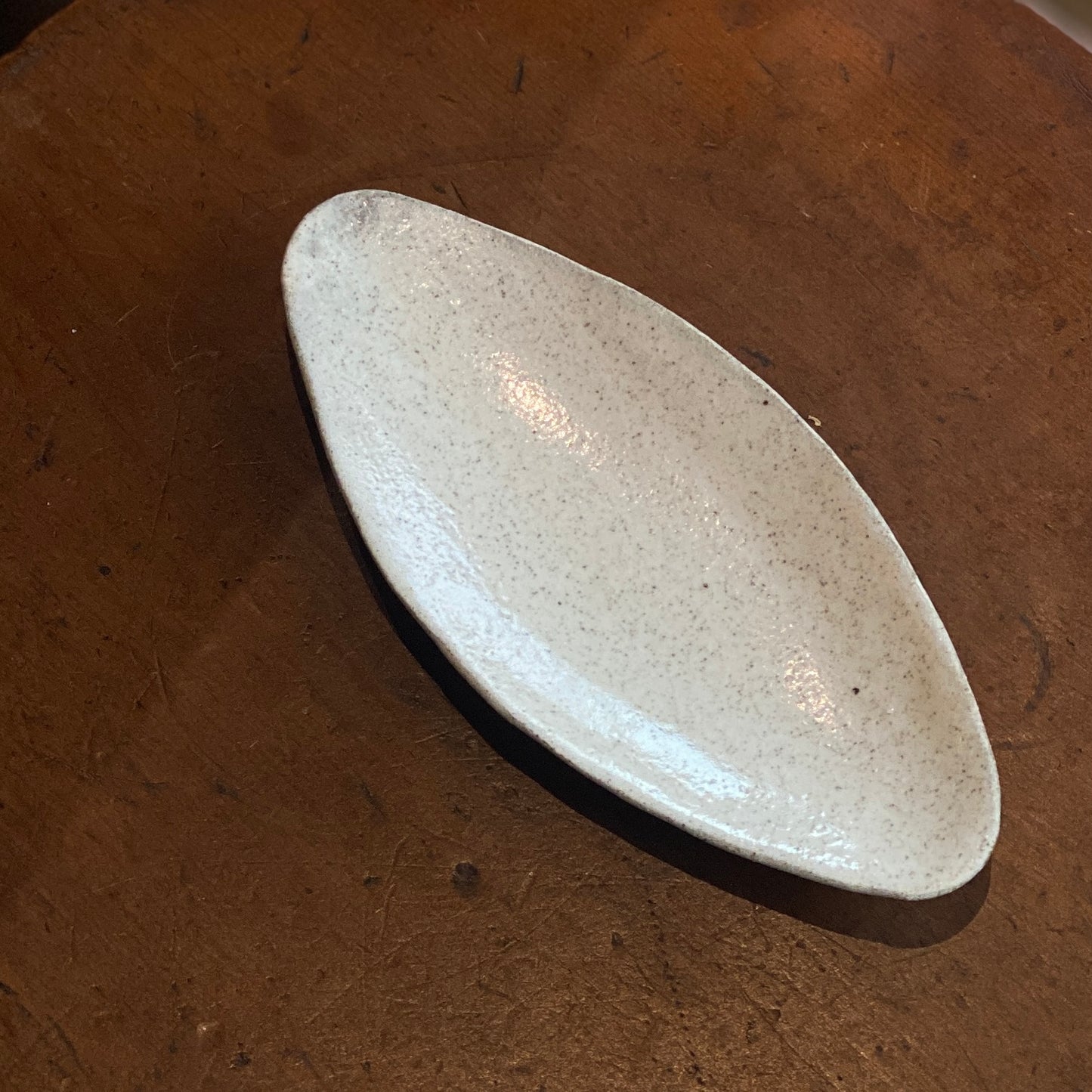 Pottery/Leaf Shaped Small Plate