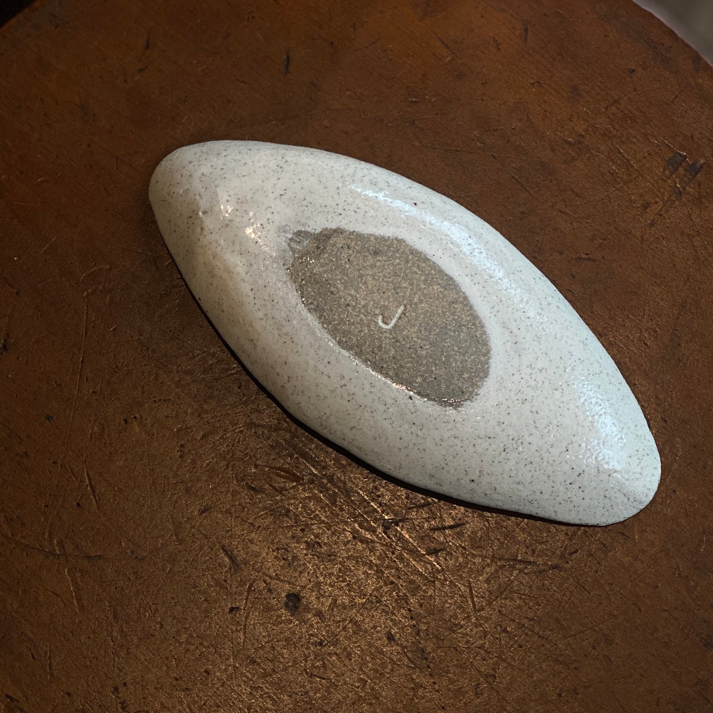 Pottery/Leaf Shaped Small Plate