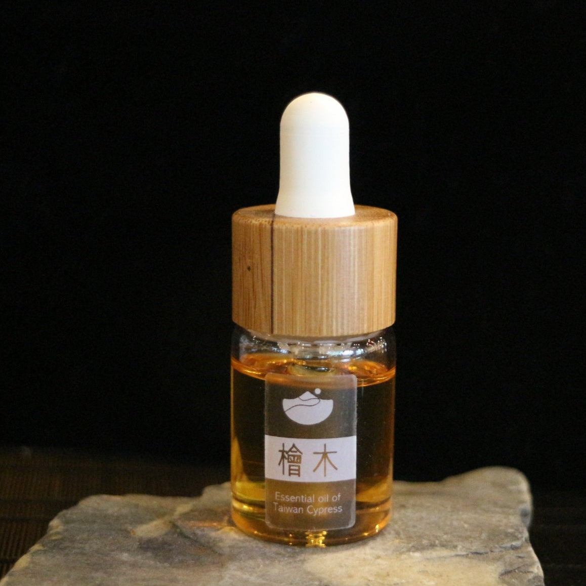 Taiwan Hinoki Essential Oil