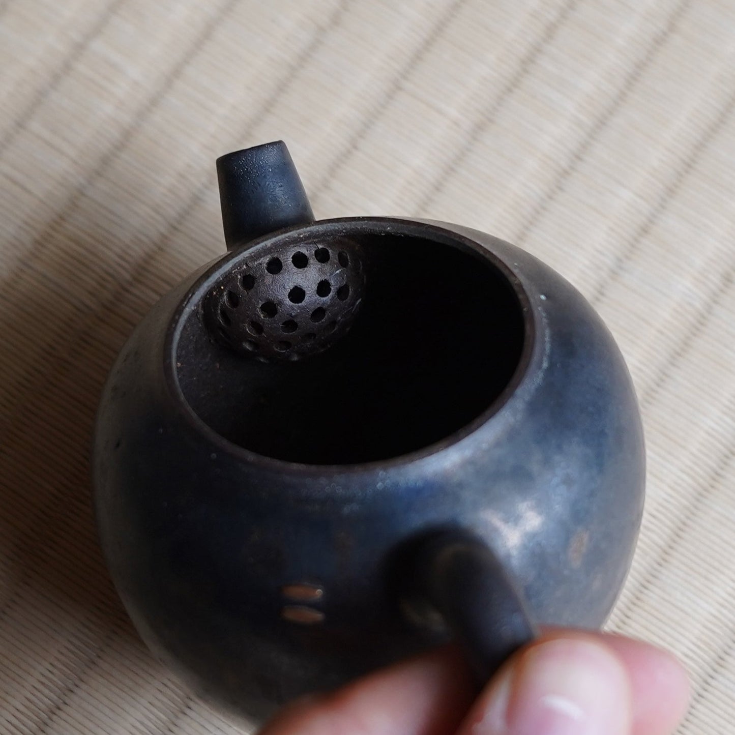 陶瓷巨輪鋸釘壺