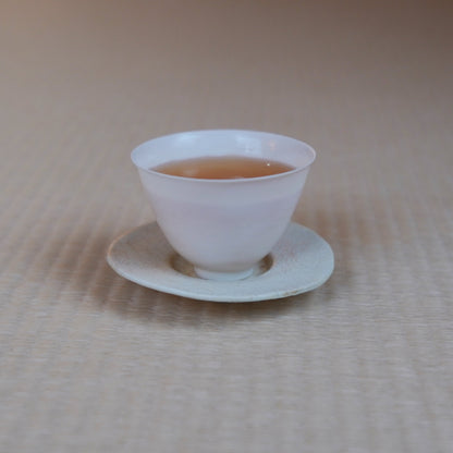 White porcelain ultra-thin cup with round mouth